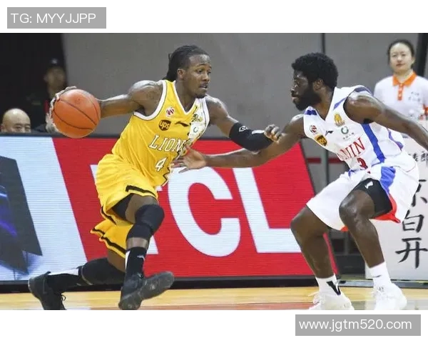 赛后复盘分析北京篮球队与广州篮球队的战术意识与表现对比 赛后复盘分析北京篮球队与广州篮球队的战术意识与表现对比