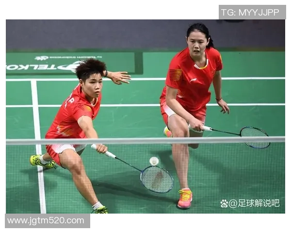 成都羽毛球队在冠军赛中的灵活性表现与战术创新分析 成都羽毛球队在冠军赛中的灵活性表现与战术创新分析