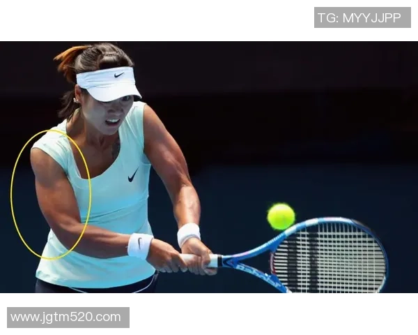 武汉网球队与成都网球队赛后复盘分享比赛经验与战术分析