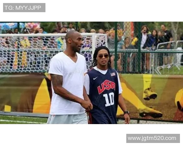 动漫足球明星同框合照展现青春活力与梦想激情的精彩瞬间